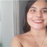 Profesora de química que imparte clases a todas las edades